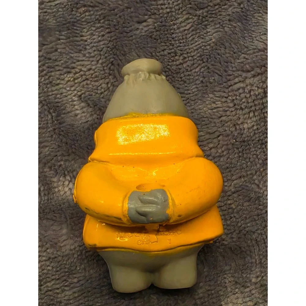 1993 Edgar the Mole straw hugger figure from the Long John Silver's 2.5